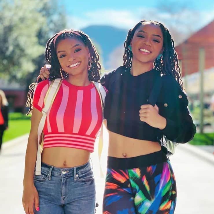 Hulu Home of Emmy-winningさんのインスタグラム写真 - (Hulu Home of Emmy-winningInstagram)「I’ve got @chloexhalle on repeat... just waiting for a new episode of @grownish tonight 👯‍♀️ (📸: @grownish)」7月25日 7時44分 - hulu