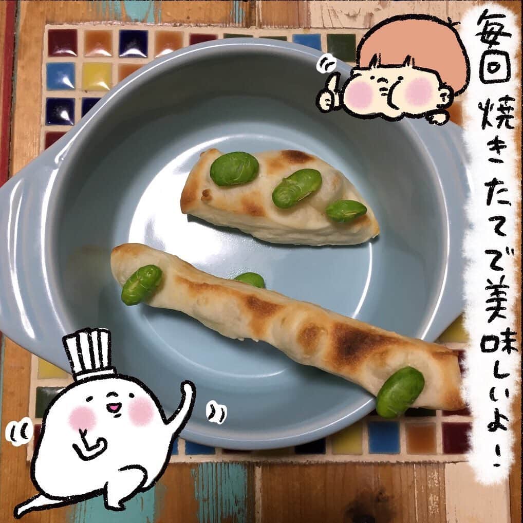 山川あかねさんのインスタグラム写真 - (山川あかねInstagram)「お久しぶりです、ようやく東京に慣れてきた気がします。 #お尻絵日記 #お尻漫画 #育児絵日記 #育児漫画 #2歳8ヶ月 #パン #冷蔵庫で作りおきパン  #illustration #イラスト #ipad #procreate  #4コマ漫画」7月25日 9時06分 - dummpuppe