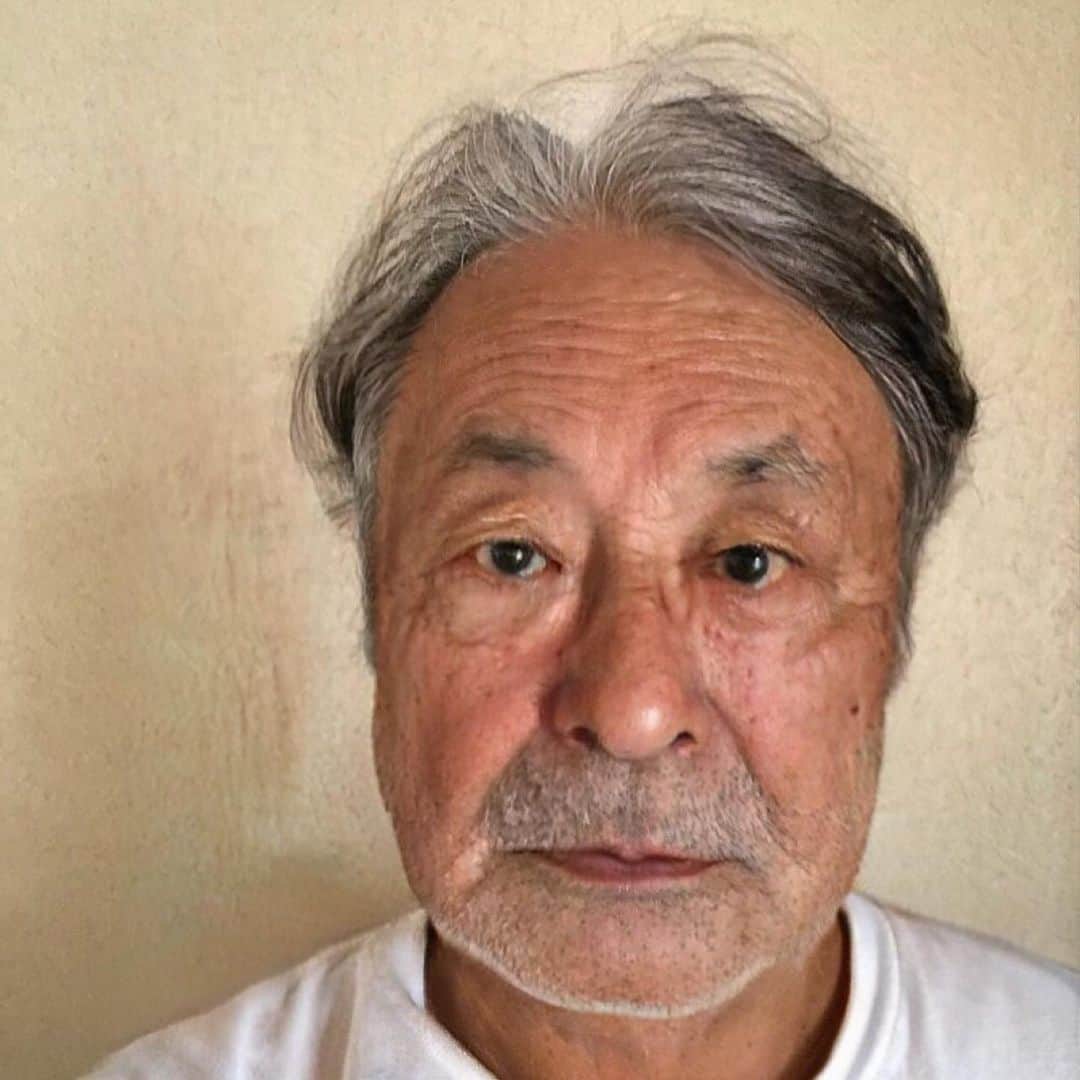 栗田善太郎のインスタグラム：「ほぼ親父と同じ顔になりました。めへへん。」