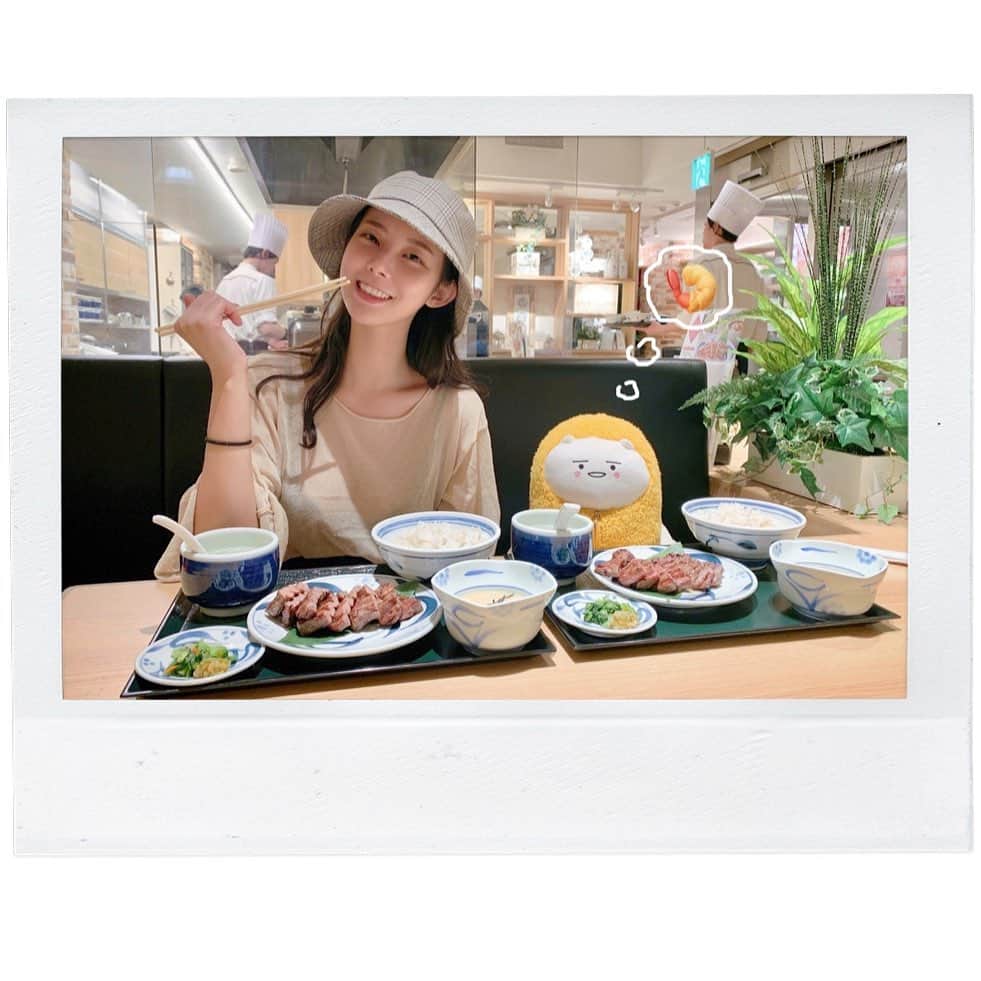 張香香さんのインスタグラム写真 - (張香香Instagram)「每次去日本都要吃的牛舌飯🥺❤️ - #兩個月前的照片了🤣 #蝦蝦也有一份🍤」7月25日 9時44分 - m40925