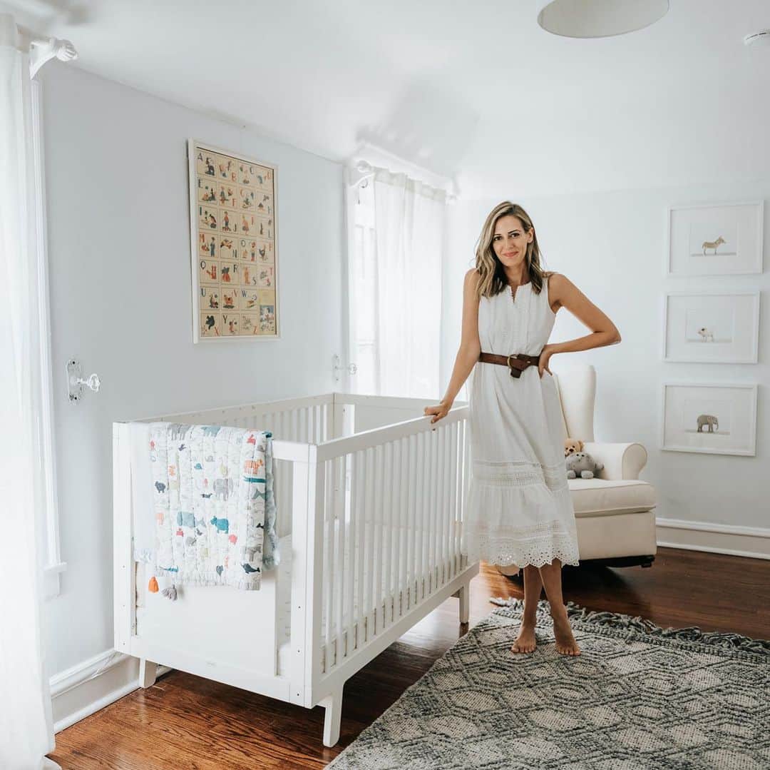 Anna Jane Wisniewskiのインスタグラム：「Tackling a little home project today on the blog with @TrueValue EasyCare Paint.  I re-painted the nursery and the result is an instant facelift with minimal effort.  I'm not great at DIY-ing home projects but painting I can do.  I love how this color ("Yacht" in eggshell)  brightens up the space without being plain white--it's almost like a sea mist, right? #sponsored #easycarepaint #diyhomedecor #thisoldhouse #thisoldtudor #housebeautiful 📸 @ironandhoney」