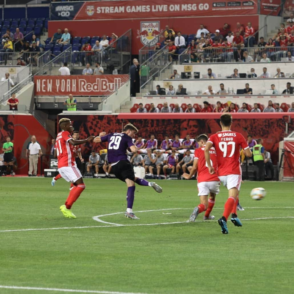 ACFフィオレンティーナさんのインスタグラム写真 - (ACFフィオレンティーナInstagram)「#FiorentinaBenfica  @vlahovicdusan firma il pareggio #ICC2019  @intchampionscup」7月25日 9時46分 - acffiorentina