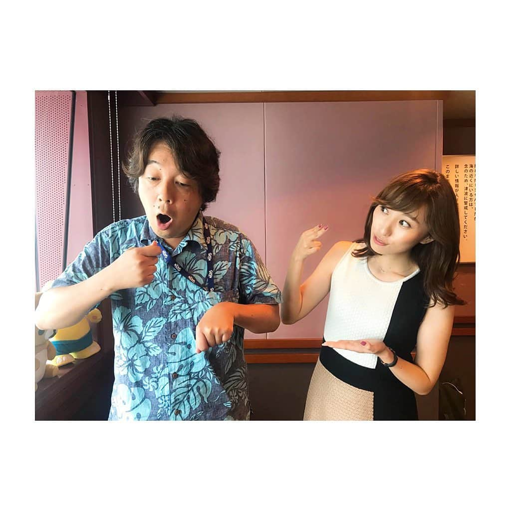 楠紗友里さんのインスタグラム写真 - (楠紗友里Instagram)「今朝のOA後の一枚♬ 今日のメッセージテーマ『エナジー飯』になぞっているのですが…😶 ** ちなみに私のエナジー飯は、もちろんお肉♡笑 でも最近お魚もよく食べます😍 #お仕事 #埼玉 #ラジオ #fm #Nack5 #グッドラックモーニング #goodluckmorning #goodmorning #radio #work #photooftheday * * あ、でもこの写真では私はラーメンだったかな🍜😲笑 #ラーメンも好きです #家系が大好物 #でもしばらく食べてない #家系が恋しい今日この頃」7月25日 9時46分 - sayuri_kusunoki