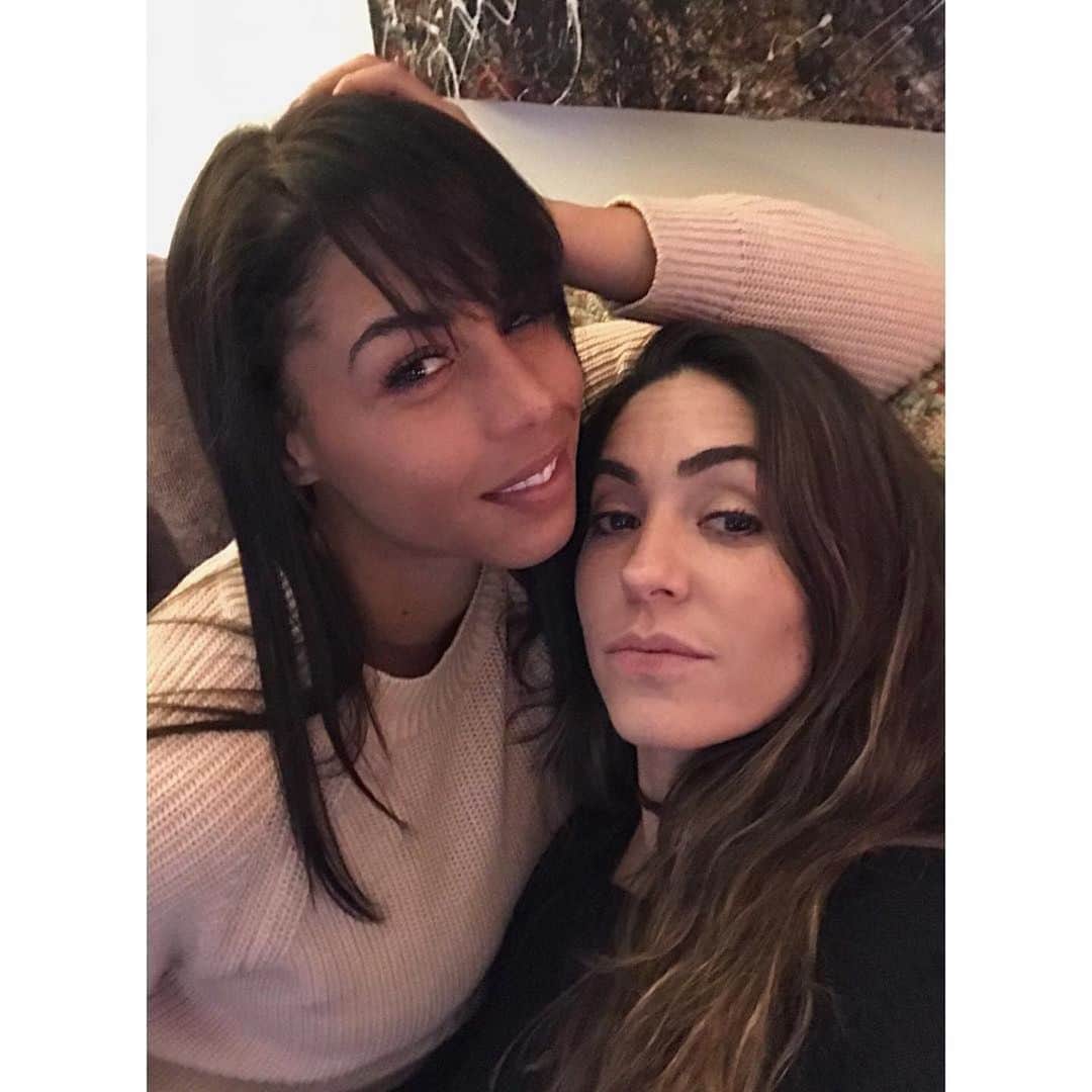 ナタリア・コルドバ・バックリーのインスタグラム：「@vivian_hall  The cocoa to my caramel.  This I know... All I ever wanted was to have friends like you. Loyal to the bone. Honest to the core. Loving to a degree I am blessed to know.  Happy birthday!  I love loving you.」