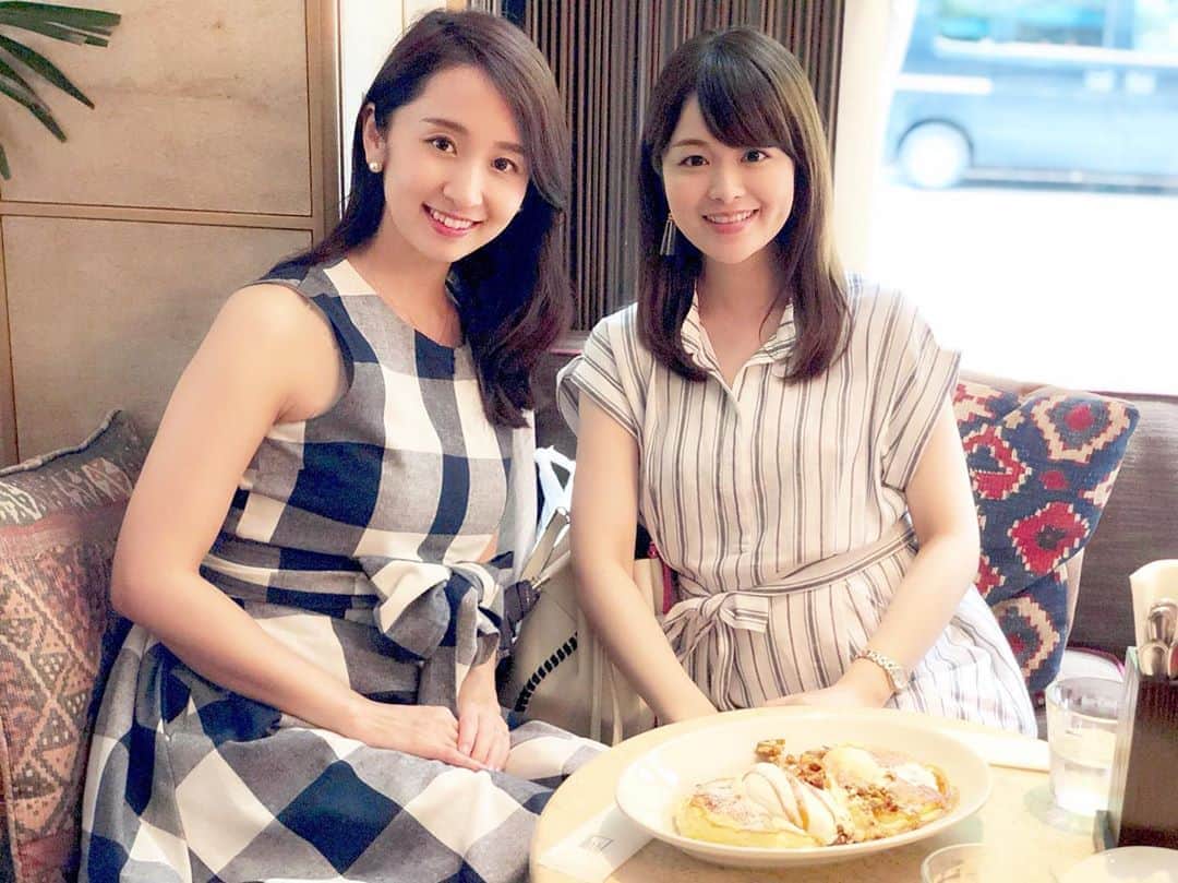 小野恵美のインスタグラム：「先週のこと🍀 おは天キャスター同期で、元フジテレビ系列局アナウンサー仲間の神谷美寿々ちゃんと、久しぶりに銀座でお食事☺️ 変わらず優しくて美人なみーす💕  たくさん食べて、たくさんおしゃべりしました😍❤️ 沖縄出身のみーす、いいな😍沖縄行きたいなぁ🌴🌺 私は産後の楽しみにしよう〜😊 #ランチ #アコメヤ厨房 #妊婦 #プレママ #妊娠後期 #銀座 #有楽町 #6thbyorientalhotel #パンケーキ #体重管理 #どこいった  #マタニティ #マタニティライフ #マタニティコーデ #体重管理に苦しむ妊婦」