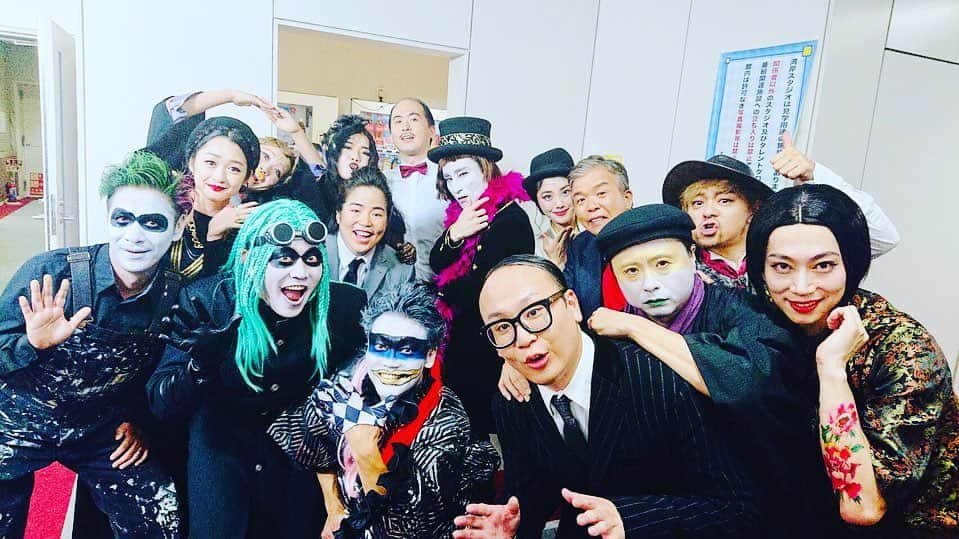 斎藤司のインスタグラム：「昨日はFNSありが頭皮 吉本坂とレミゼとエンディングで出させていただきました。 #とても疲れたけれど #最高に楽しかった #けど声が飛びかけてます #ほこりかな #気合い入れすぎたかな #やっぱ仲間っていいよね #レミのみんなと撮るの忘れた #リハで何回も聞いて #完全に #日向坂46さんの #ドレミソラシド中毒 #希望に満ち溢れたメロディだなぁ #三枚目のたかしは空き時間に #ぼくと卓球して #台にこすってました #ずざざざざーーって」