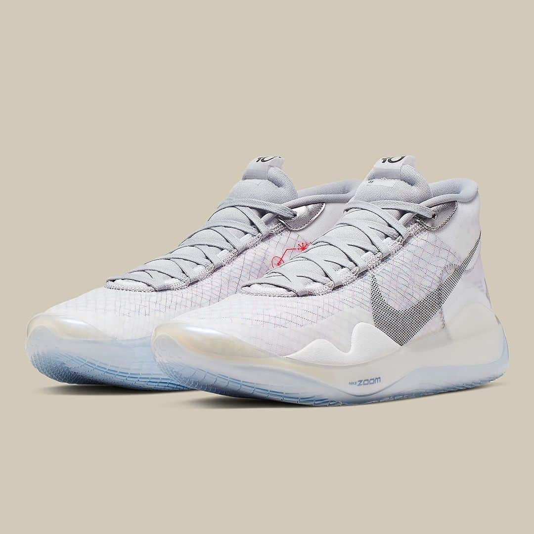 Sneaker Newsさんのインスタグラム写真 - (Sneaker NewsInstagram)「The Nike KD 12 NRG is coming soon in a pristine “Wolf Grey” hue with hits of cream white on the midsole. Grab a detailed look now - just hit the link in our bio for more.」7月25日 10時55分 - sneakernews