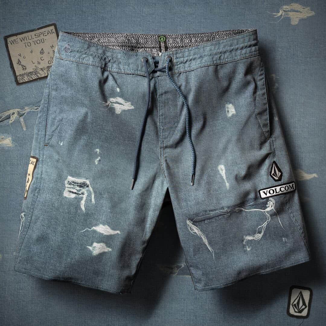 VolcomJapanさんのインスタグラム写真 - (VolcomJapanInstagram)「Truly Not Actually Denim👖 Boardshorts: Solver Stoney 19 一見デニムを履いているかのような錯覚をおかしてしまう🤔 ダメージ加工も良い感じ🤙🏽 環境に優しいヘンプ素材使用♻️ VOLCOM STORE各店および正規ディーラーにて発売中🤙🏽 VOLCOM SPRING & SUMMER COLLECTIONはプロフィールのリンクより📲 #Volcom #VolcomJapan #TrulyDefined #TrueToThis #ボルコム」7月25日 11時06分 - volcomjapan