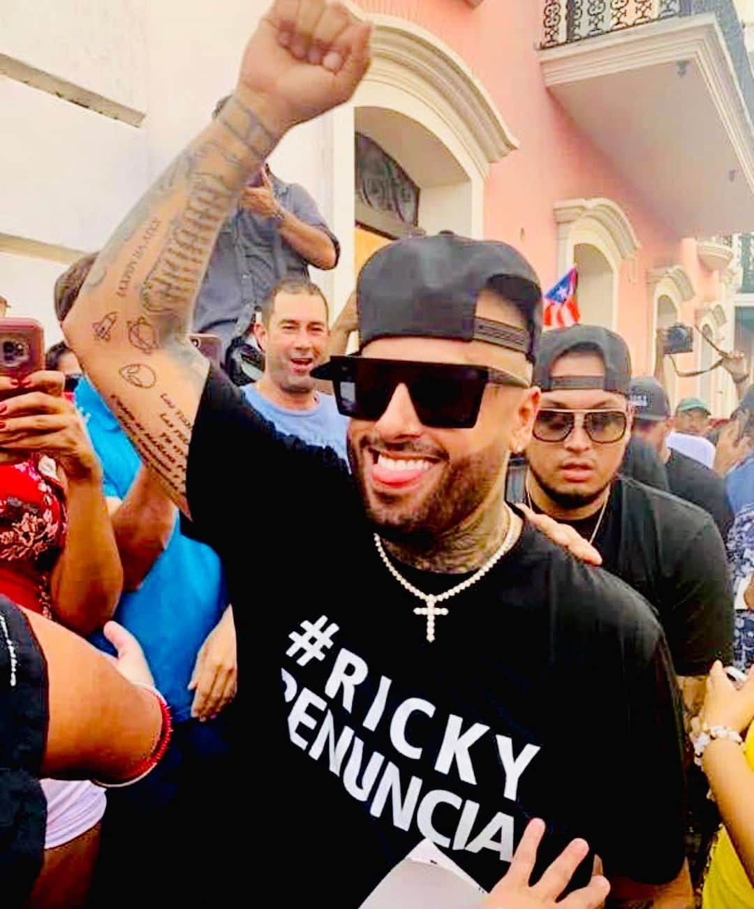 NICKY JAMさんのインスタグラム写真 - (NICKY JAMInstagram)「🇵🇷 #rickyrenuncia」7月25日 11時19分 - nickyjam