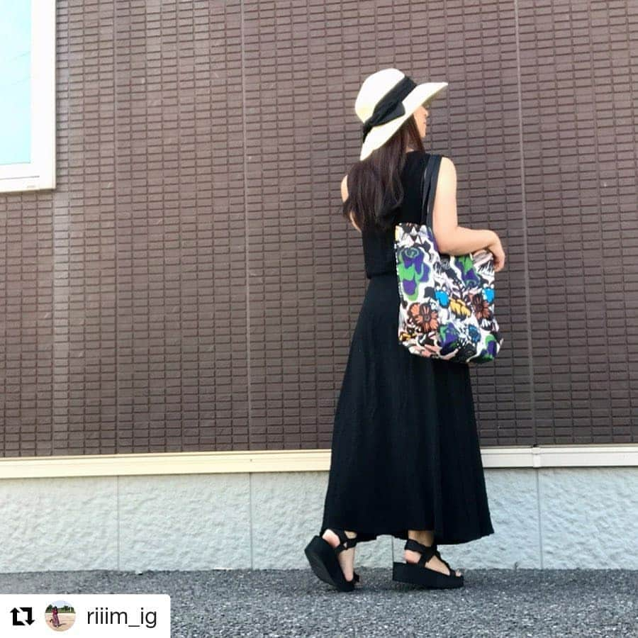 VIVIAN Collectionのインスタグラム