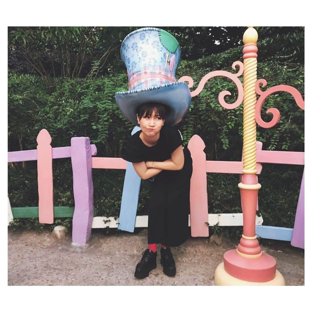 大塚愛さんのインスタグラム写真 - (大塚愛Instagram)「みんな変人でしょっ そうでしょっ  AIO  #themadhatter #なんでもない日 #バンザイ #disney  #ふしぎの国のアリス  #お茶会 #しようよ #各自 #で」7月25日 12時10分 - aiotsuka_official