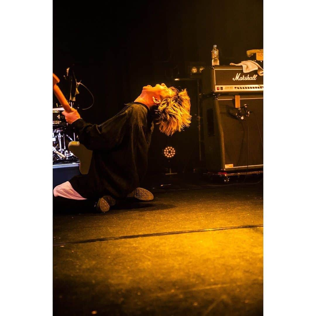 青木カズローさんのインスタグラム写真 - (青木カズローInstagram)「SUPER BEAVER ( @superbeaver_official )﻿ ﻿﻿ 2019.07.23 @ 新木場 STUDIO COAST "LIVE NATALIE 2019 07" ﻿﻿ photo by 青木カズロー(cazrowAoki)﻿﻿ ﻿﻿ #SUPERBEAVER #写殺﻿﻿ #livenatalie201907  #人間が生きている瞬間﻿﻿ #生きてなきゃ殺せない﻿﻿ #殺してぇから生きてくれ」7月25日 12時41分 - cazrowaoki