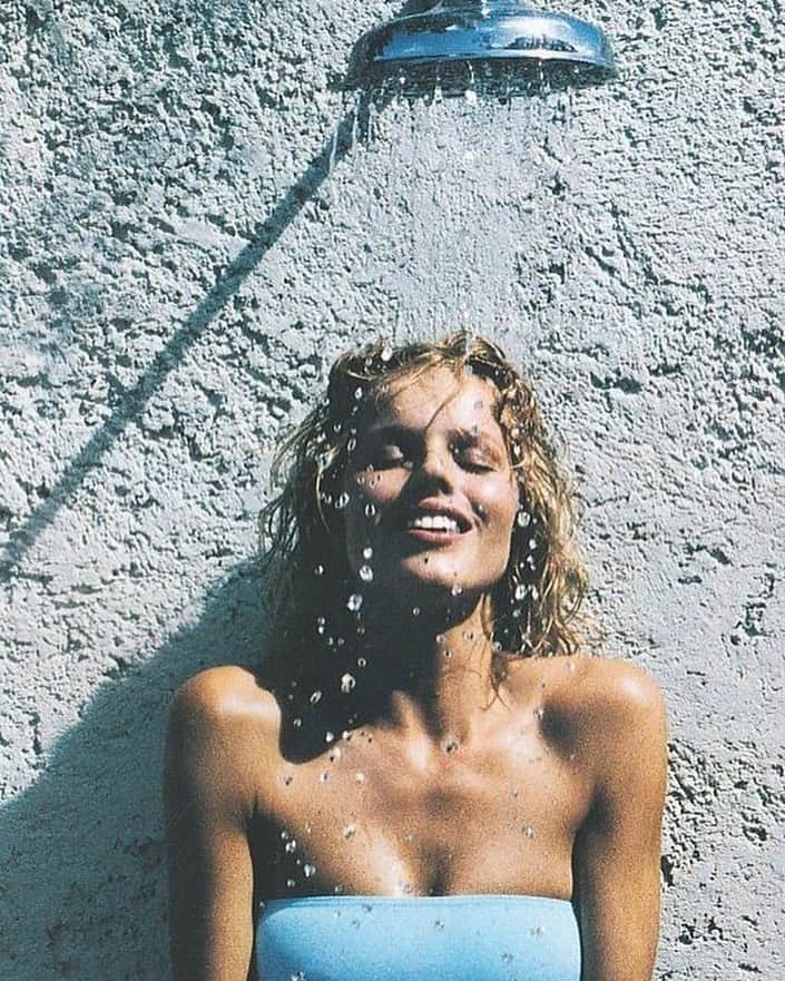 オーレリービダマンさんのインスタグラム写真 - (オーレリービダマンInstagram)「Mood of the day 💦 Eva Herzigova by @pamela_hanson - 1998 #inspiration #mood」7月25日 23時35分 - aureliebidermann