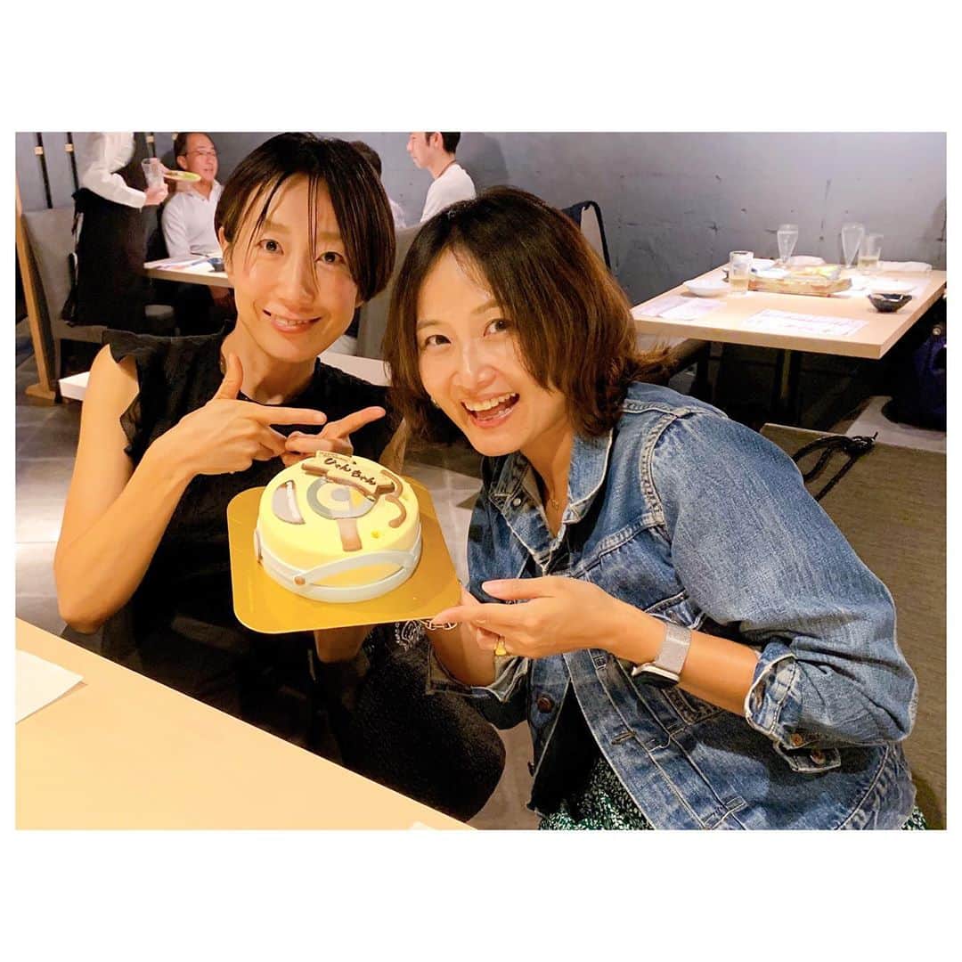 李ヒャンさんのインスタグラム写真 - (李ヒャンInstagram)「先日 @this_is_abechan からのお祝いご飯でずっと行きたかった季っ句へやっと行けました。 そのままでも食べられるお魚のしゃぶしゃぶをはじめ全部美味しかったー。 はじめて食べた新ぎんなんは不思議な食感でとっても美味しくてバクバク食べちゃった😋 久しぶりに食べた31のアイスケーキも嬉しかったな。 なんとなくお酒が飲みたくなる雰囲気で(下戸だけども、、)ノンアルシャンパンで酔いましたわ🤪ww あべこステキな夜をありがとう❤️」7月25日 22時12分 - 73hyang