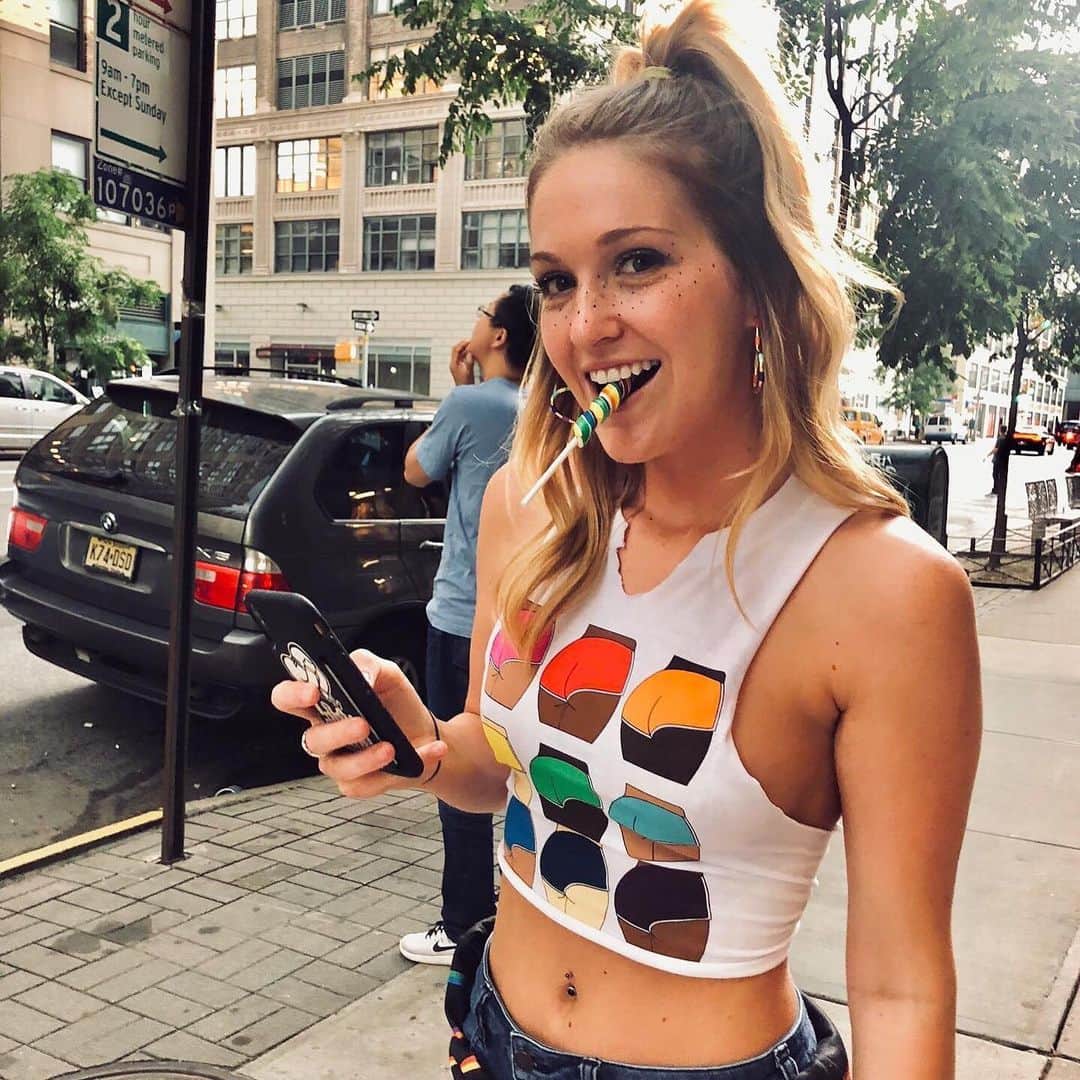 American Apparelさんのインスタグラム写真 - (American ApparelInstagram)「Spotted: @mehhlynn in the Cheeky Printed tee.」7月25日 22時32分 - americanapparel