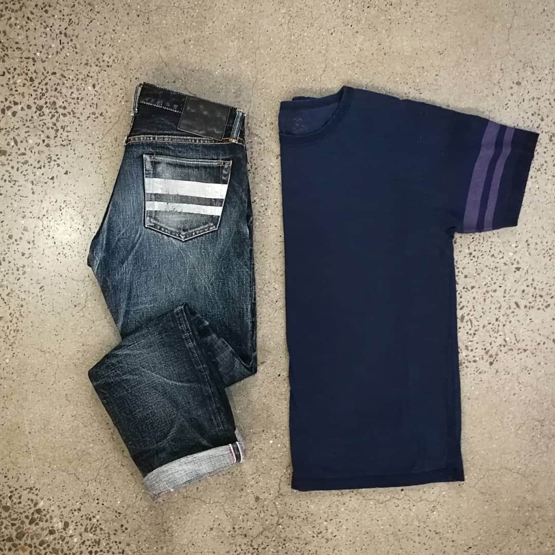 momotarojeansのインスタグラム：「Indigo style, Summer issue  #kojima #kurashiki #okayama #jeans #denim #denimday #denimporn #denimhead #selvedge #selvage #selvedgedenim #selvedgeforum #denimevolution #selvedgemurah #unionspecial #goingtobattle #madeinjapan #japanesedenim #fading #naturalfading #madebyhand #madeinjapan #jeanslife #vintagejeans #fade #selvedge #mensweardaily」