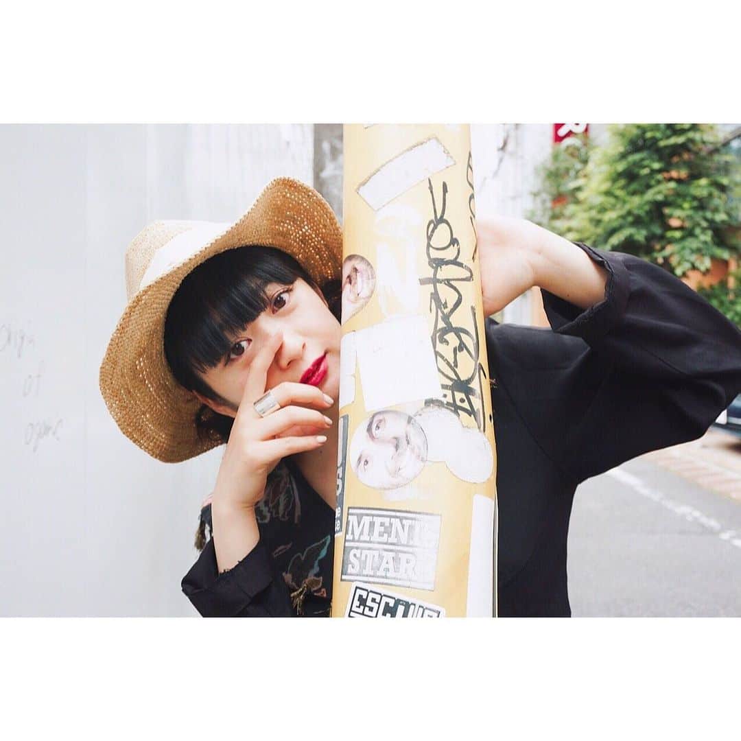 小川暖奈のインスタグラム：「🕴🏻吉本坂46の告知🕴🏻 . 【2ndシングル発売記念個別握手会】  2019年8月11日（日）パシフィコ横浜  2019年8月18日（日）京都パルスプラザ  第18次抽選受付  7月26日（金）14時まで . 8月11日パシフィコ横浜の応募受付は 今回で最終です 8月17日は浴衣写メ会もありますので、どちらもお越しになって〜💃🏻 . 詳しくは吉本坂46の公式HPでご覧くださいませ！」
