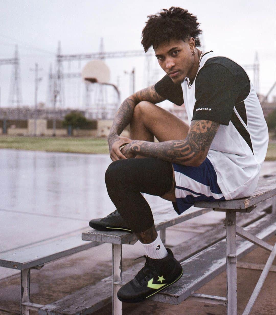converseさんのインスタグラム写真 - (converseInstagram)「@kellyoubrejr in the All Star Pro BB Hyperbrights, available tomorrow July 26 at Converse.com and Converse New York - Soho. #BeTheFirst #ConverseHoops」7月25日 23時07分 - converse