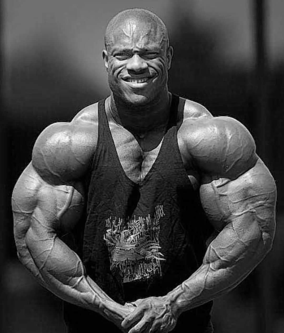 Phil Heathのインスタグラム：「A #tbt for you guys as this picture was taken one day after I had won my IFBB Pro Debut the “Colorado Pro/AM” and boy was I excited! Hope you are all closing out your week stronger than the last and getting those gains mentally, physically and emotionally. Oh and my contest weight at this show was 212-14lbs. Time for this man to get on the cardio with some @philheathlabs InfernoCore and get my sweat on!!!! Train Hard, Train Smart & Have Fun!!!! Love to all! #PhilHeath #7xMrOlympia 📸 credit to Kevin Horton #PhilHeathLabs #LionsBlood #DreamKiller #SourGrape #InfernoCore #FatBurner #IntraGuard #Tropicandy #WatermelonLemonade」
