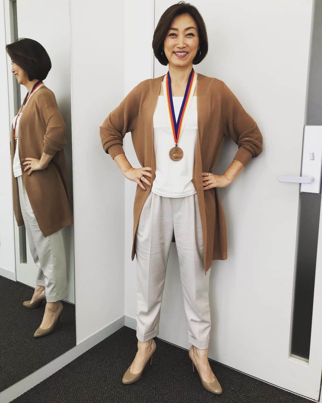 田中ウルヴェ京さんのインスタグラム写真 - (田中ウルヴェ京Instagram)「テレ朝ワイドスクランブルでした。 東京2020五輪メダルのお披露目で。 手袋をして実際にメダルを触らせていただきました。 ソウル五輪メダルと比べるととても大きく重かったです。 あれだけ重いと表彰式後の記者会見で「うれしい肩こり」ができると思います。😊 at the TV morning news show, we talked about 2020 Tokyo Olympics medals. Comparing to my medal received at Seoul Olympics, the Tokyo 2020 medals are much bigger and heavier.」7月25日 23時24分 - miyako.tanaka.oulevey