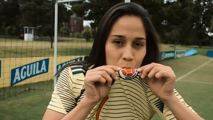 サッカー コロンビア代表チームのインスタグラム：「@marcelarestrepo10 una jugadora que creció en los procesos de la Selección Colombia Femenina 👧🏽 👌🏼⚽ #CorazónDeGuerreras」