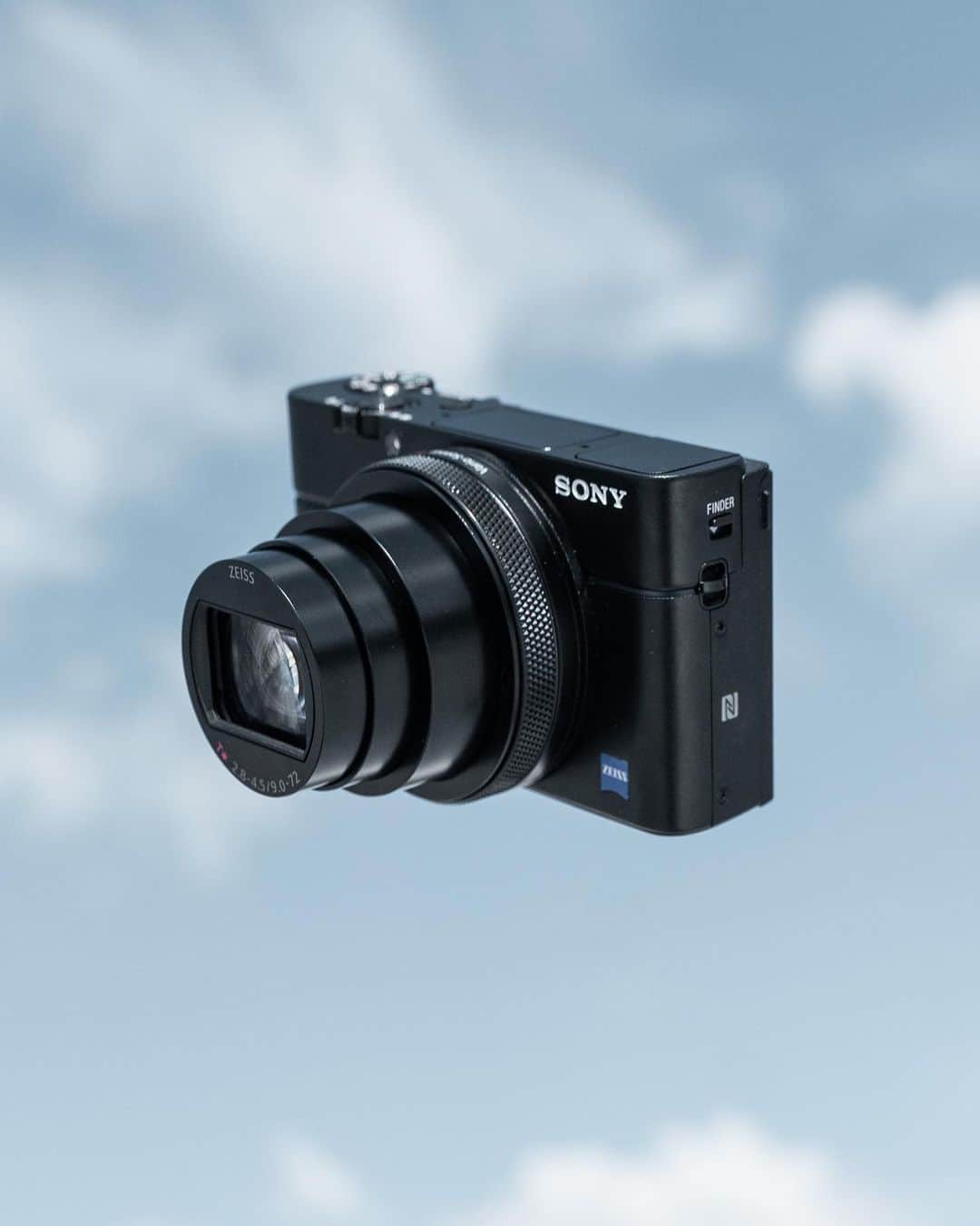sonyさんのインスタグラム写真 - (sonyInstagram)「Introducing a new generation of compact speed and power. (The all-new RX100 VII premium compact camera.) #SonyRX • • Learn more about this new compact camera in our LINK IN BIO. (Photo via @erickhercules)」7月25日 23時22分 - sonyelectronics