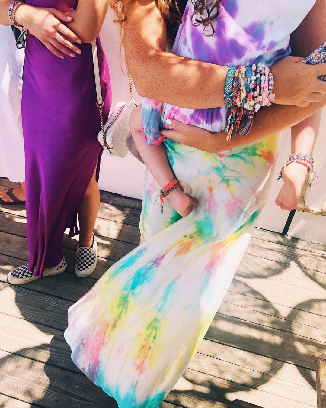 ダニジョーのインスタグラム：「Attached at the hip 💕🦄🌈 tap to shop slips and #armparty」