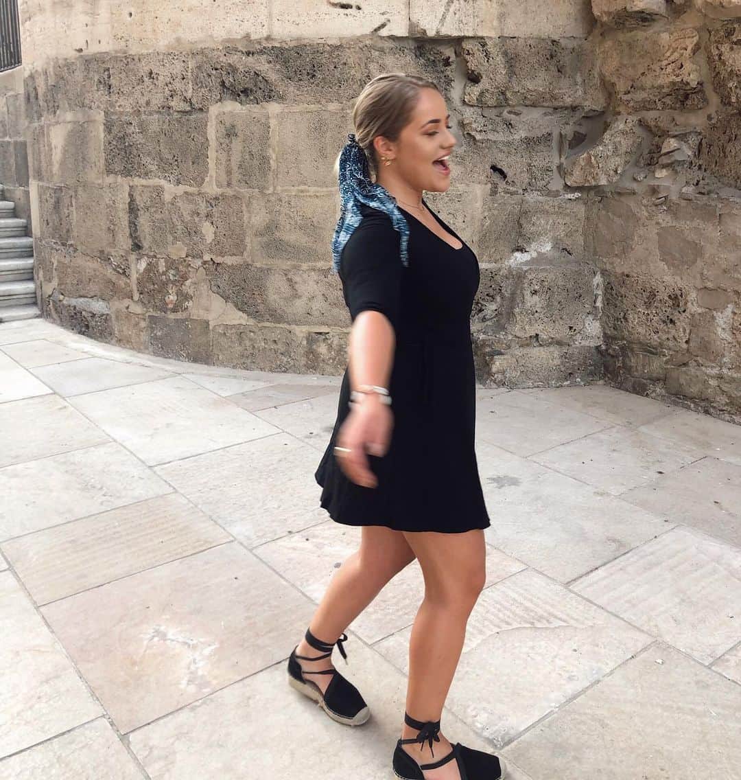 のインスタグラム：「Fijnste vakantie gehad met m’n dinnetje」