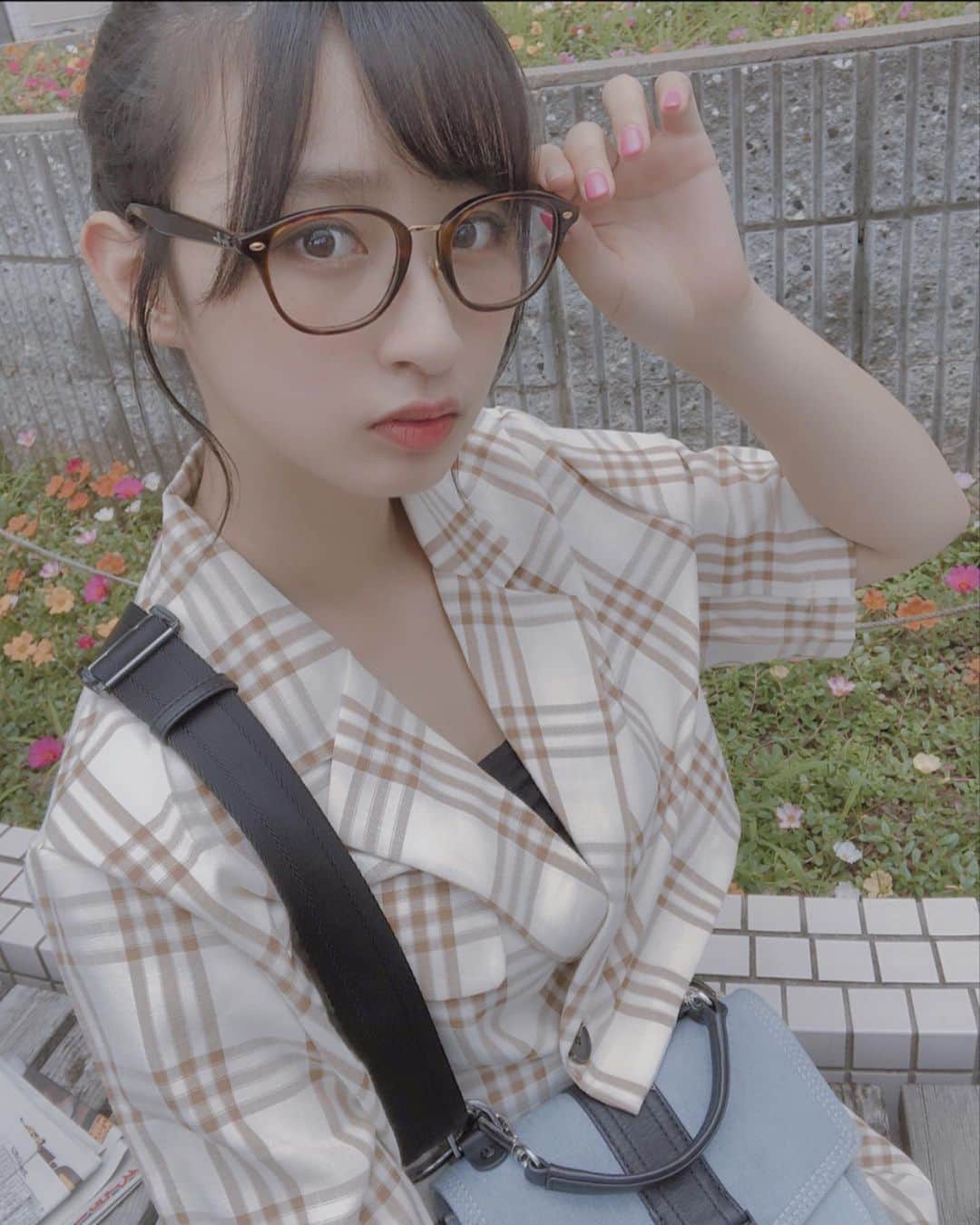 松本日向さんのインスタグラム写真 松本日向instagram メガネ日向 頭良さそうに見えるとか 余計なお世話ですよ メガネかけたりすると 絶対言われる 頭が良さそうに見える 7月25日 23時31分 Matsumoto Hinata