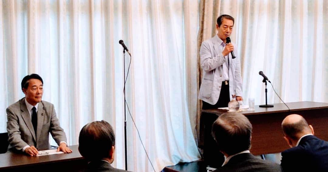 海江田万里のグルメインスタ