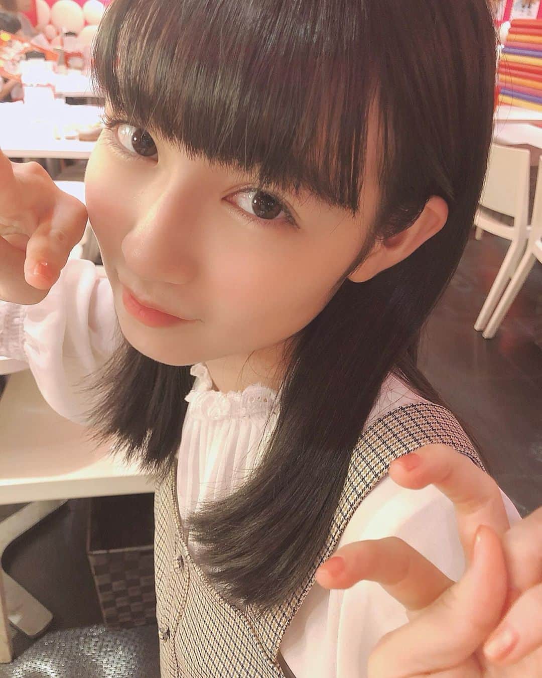 今村麻莉愛のインスタグラム：「. 彼氏目線的な🤔😂💕 ・ ・ #彼女とデートなうに使っていいよ  #スイーツ映ってないけど #スイーツパラダイス #に行ったよ #HKT48  #今村麻莉愛」