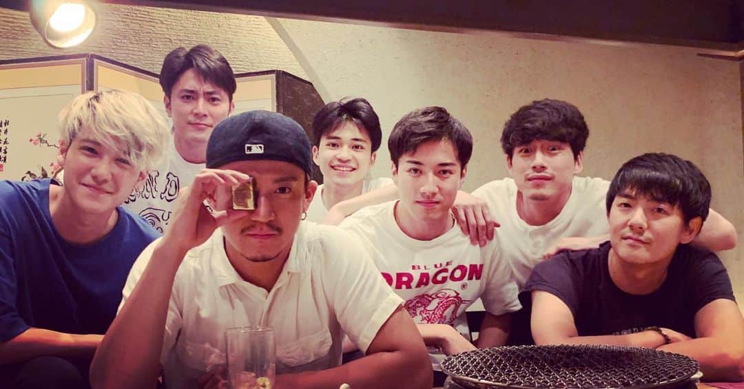 長田成哉のインスタグラム：「昨夜は「この仕事を続けていて良かったな、これからもっともっと頑張りたいな」と思える夜でした。 みんなが好きだし、大将はやっぱりカッコいいなと。  ただ昨夜で一番頭に残っている言葉は 「首相撲」という、パワーワード。」