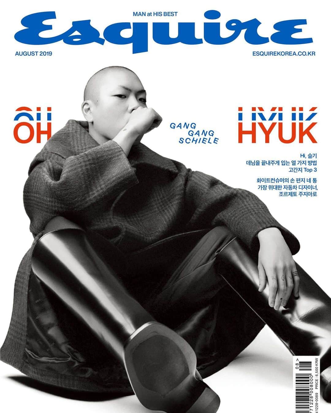Oh Hyukのインスタグラム：「new cover for @esquire.korea with @balenciaga」