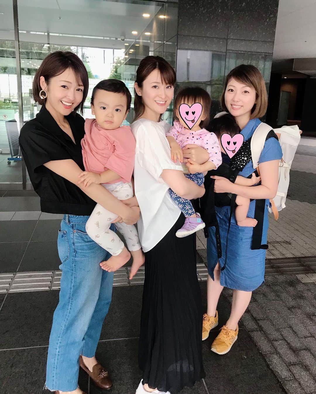 大西暁子さんのインスタグラム写真 - (大西暁子Instagram)「やっと会えたー﻿ きしこー🥰❤️﻿ ﻿ この3人で会うのも久しぶりで﻿ 約束してから楽しみで楽しみで仕方がなかった🤤💕﻿ ﻿ 子供達との触れ合いも夢のようだった☺️ ﻿ #きっしー #さぁや」7月25日 16時13分 - akiko_onishi11