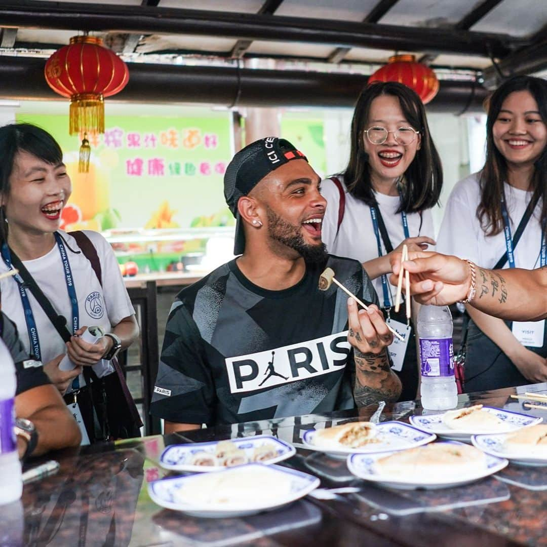 ライヴィン・クルザワさんのインスタグラム写真 - (ライヴィン・クルザワInstagram)「Shenzhen 🇨🇳 #ChinaSummerTour2019 🐉 @psg」7月25日 16時32分 - kurzawa