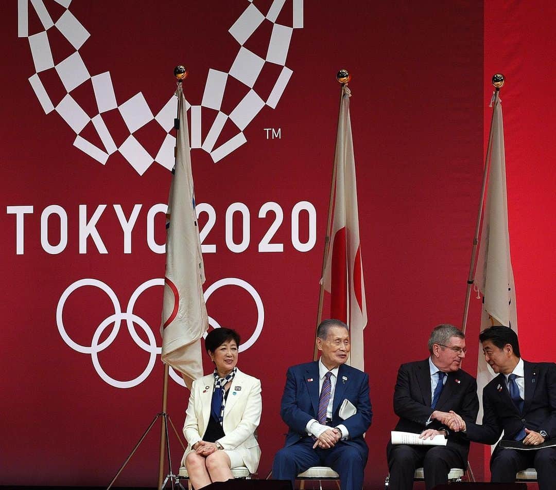 The Japan Timesさんのインスタグラム写真 - (The Japan TimesInstagram)「With the world’s biggest sporting events less than a year away, organizers on Wednesday celebrated the start of a yearlong countdown to the opening ceremony for the Tokyo 2020 Olympic and Paralympic Games, with International Olympic Committee President Thomas Bach commending the progress Tokyo has made in preparing for the event. “The preparations are making excellent progress” said IOC President Bach. “I can truly say I have never seen an Olympic city as prepared as Tokyo with one year to go before the Olympic Games.” The executive members of the International Olympic Committee and the Tokyo Organizing Committee, along with guests including Prime Minister Shinzo Abe and Tokyo Gov. Yuriko Koike, were among those who gathered at Tokyo International Forum to celebrate the milestone and reflect on the progress made in the planning of the 2020 Games. (@miura.yoshiaki photos) . . . . . . #Japan #Tokyo #TokyoOlympics #Tokyo2020 #sports #東京 #オリンピック #五輪 #スポーツ #日本 #🥇 #🥈 #🥉」7月25日 17時08分 - thejapantimes