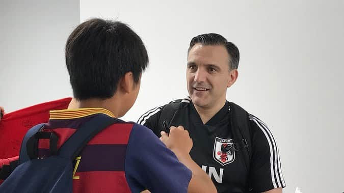 日本サッカー協会さんのインスタグラム写真 - (日本サッカー協会Instagram)「🗣「ご来場いただいた多くの皆さま、ありがとうございました。見てもらえることは大きな喜びで、非常に大きな力をもらいました。」 ブルーノ・ガルシア フットサル日本代表監督 ・ 7/22(月)から24(水)まで東京立川市で行った、フットサル日本代表のトレーニング一般公開を終えて。 ・ 国際親善試合  9/23(月・祝)新潟／シティホールプラザアオーレ長岡 9/25(水)愛知／武田テバオーシャンアリーナ ・ #jfa #daihyo #futsal」7月25日 17時02分 - japanfootballassociation