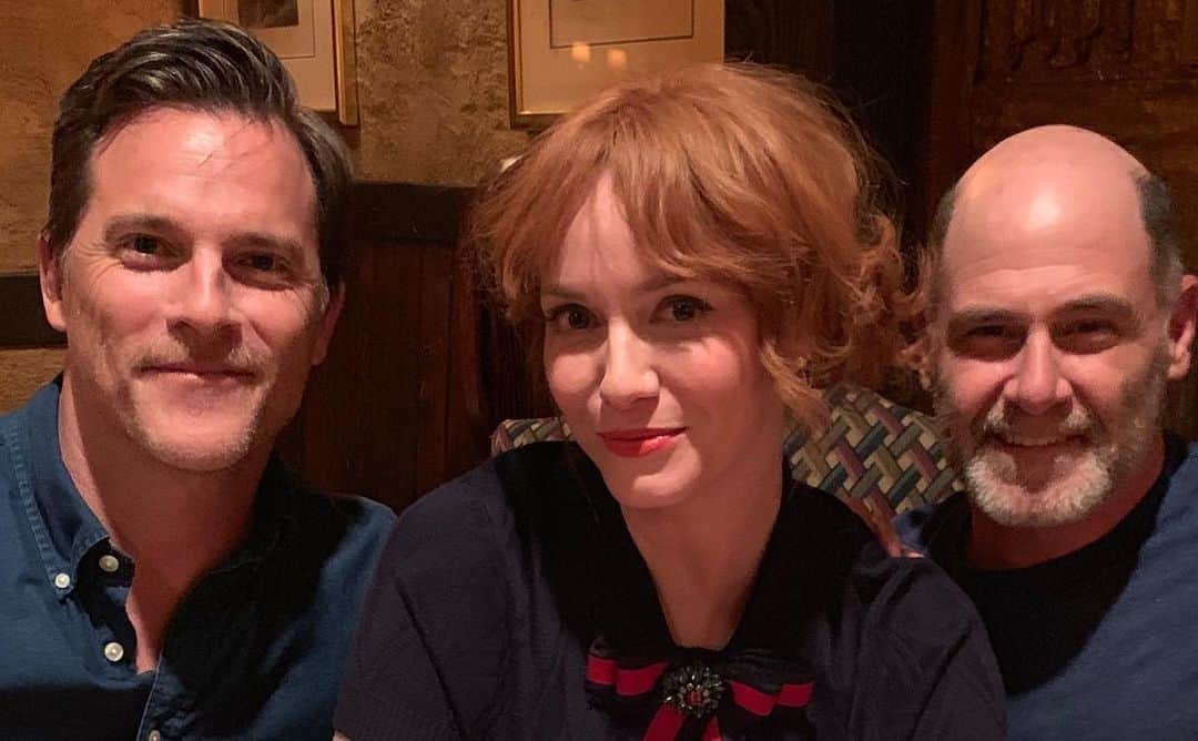 マイケル・ドイルのインスタグラム：「It’s a @theromanoffs reunion with these two @actuallychristinahendricks #mattweiner. ❤️❤️❤️ Thanks Tam o’ Shanter!」