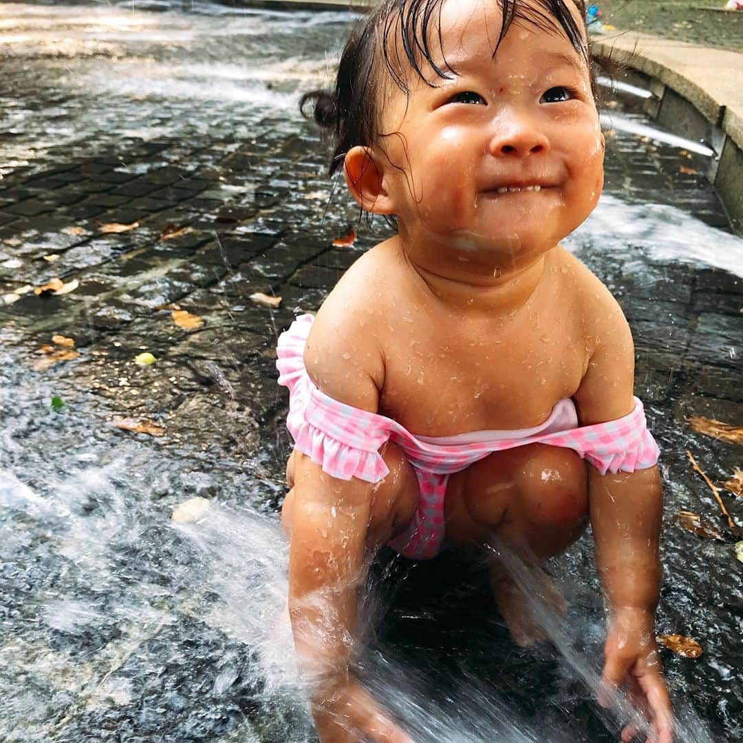 尾形貴弘さんのインスタグラム写真 - (尾形貴弘Instagram)「さくちゃん初水遊びしてきたみたい！！！！ 気持ち良さそう！！！！ 水着可愛いなーーーーー！！！ #柴犬大好き #柴犬マニア  #愛犬  #赤柴 #しばけん  #しばちゃん  #しばいぬ大好き  #shibainu  #shiba_snap  #犬ばか部  #いぬばか部 #ミク #三九 #39 #パンサー尾形 #赤ちゃん #赤ちゃんのいる暮らし #赤ちゃんと犬 #1歳4ヶ月 #サンキュー #ママリ #ベビフル」7月25日 17時31分 - miku3_miku_9