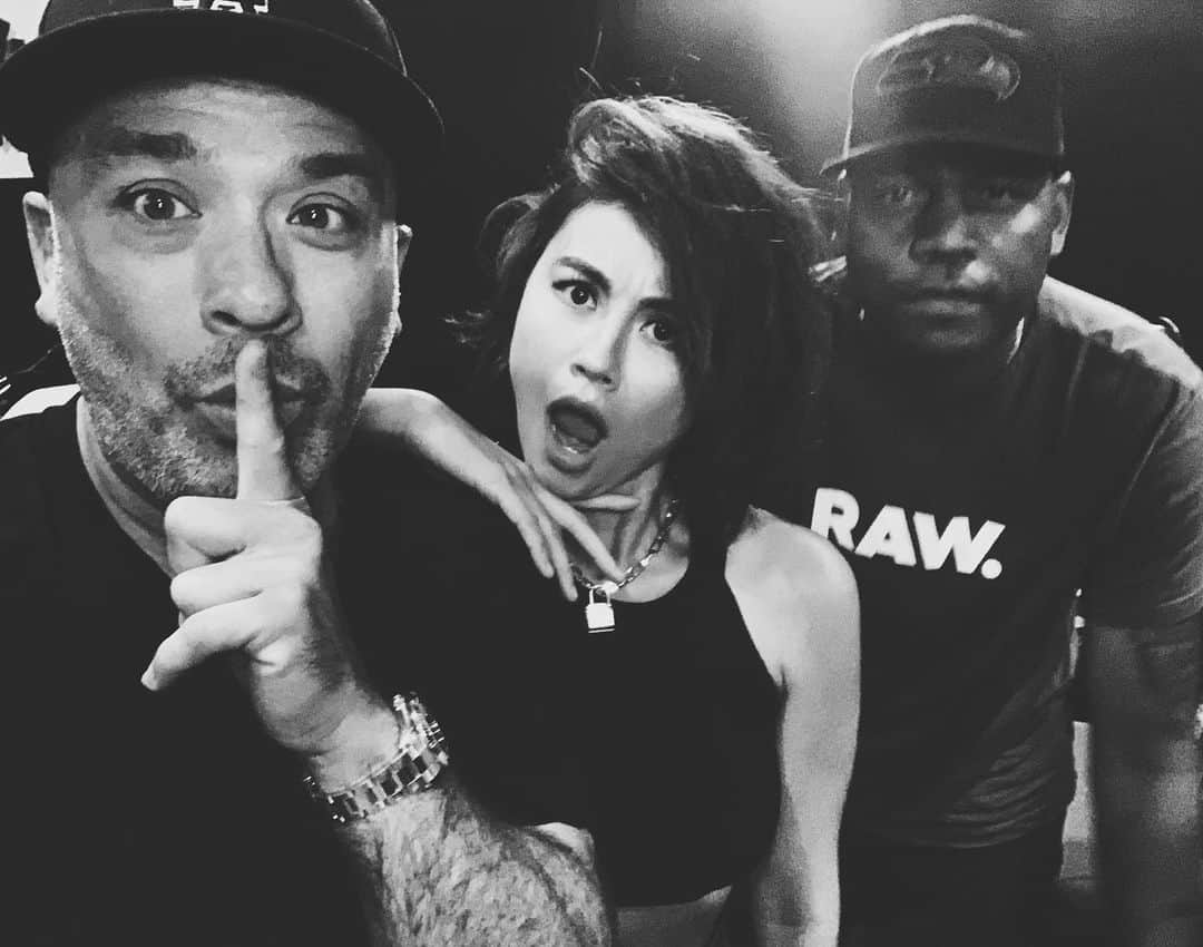 アグネス・モニカさんのインスタグラム写真 - (アグネス・モニカInstagram)「What are we cookiiiiiin?? (Other than rice of course) 😌 @jokoy . . #AGNEZMO」7月25日 17時41分 - agnezmo