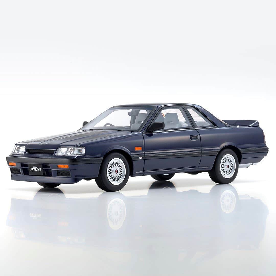 のインスタグラム：「. 1:18 Resin Model SKYLINE GTS-R #kyosho #nissan #gtsr #gts #nissangtr #carlife #carcollection #motorsport #motorsports #collection #carmodel #sgt #nismo #luxurylifestyle #motorsport #luxurycar #luxurydesign #remodeling #japancar #stance #stancenation #nissanskyline #nissangtsr #gtsr31 #r31skyline #r31 #stancenation #tune #jdm #ミニカー #京商 #日産  www.kyosho.com」
