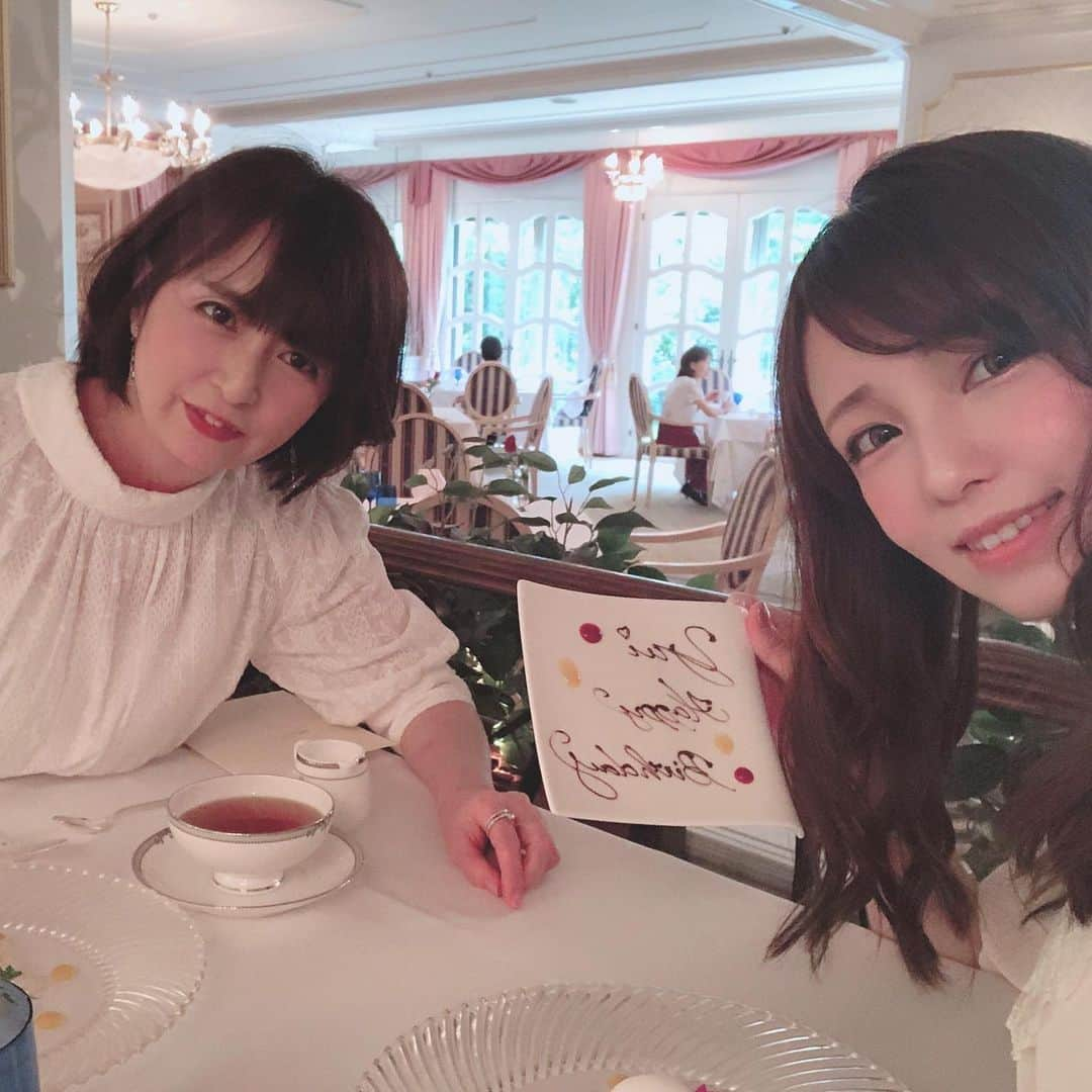 皆方由衣さんのインスタグラム写真 - (皆方由衣Instagram)「少し早めのお誕生日を ままにお祝いしてもらいました！ ありがとう♡  #lunch #letrianon #グランドプリンスホテル高輪 #ルトリアノン」7月25日 18時01分 - yuiminakata