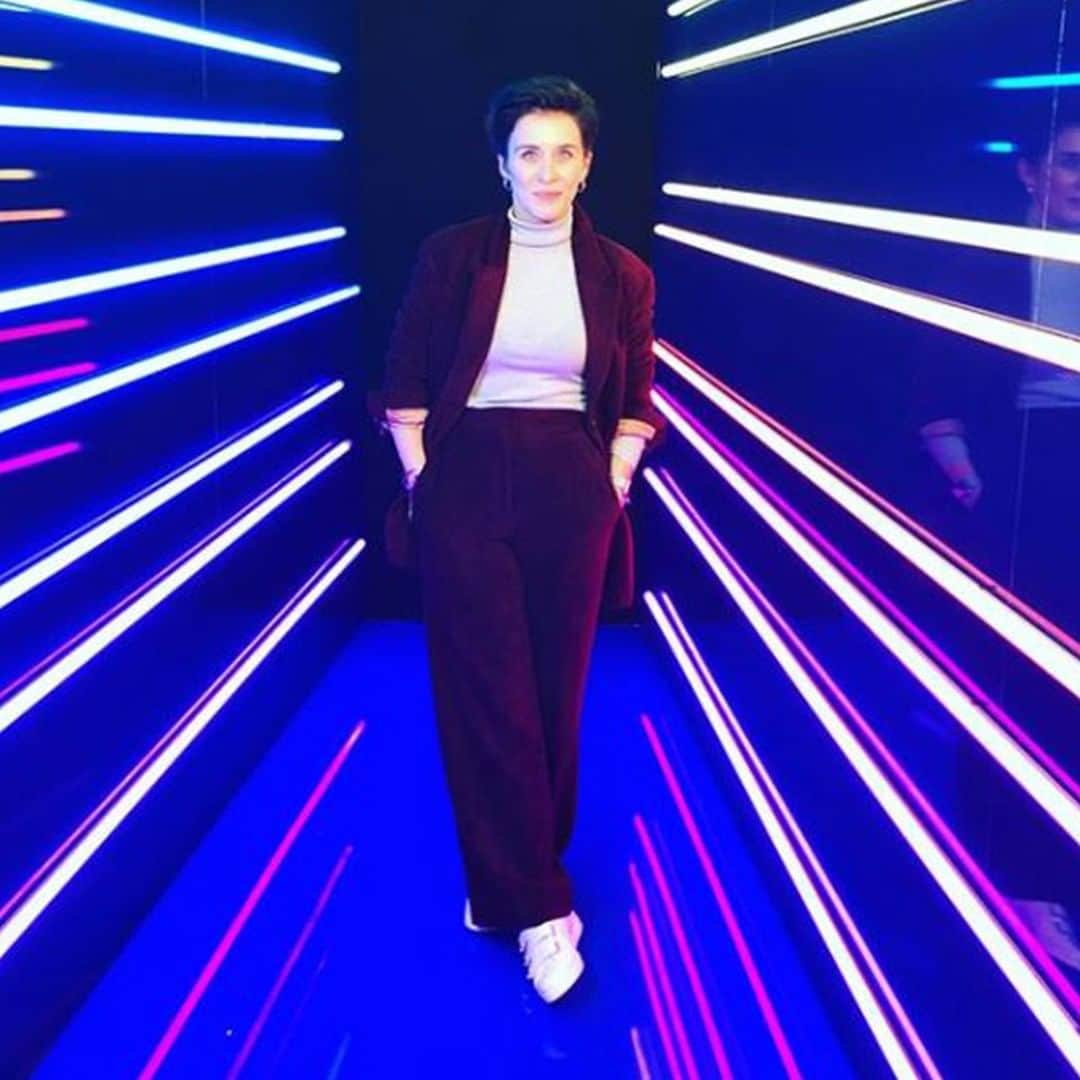 ジョンスメドレーさんのインスタグラム写真 - (ジョンスメドレーInstagram)「TBT… Vicky McClure looking as ever stylish in one of our roll necks. #ThrowbackThursday #VickyMcClure #MadeinEngland」7月25日 17時55分 - johnsmedleyknitwear