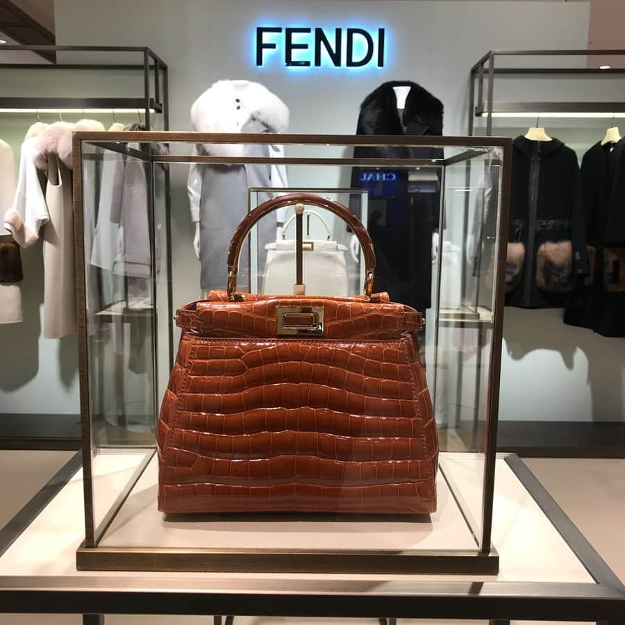 HANKYU.MODEさんのインスタグラム写真 - (HANKYU.MODEInstagram)「FENDI FAR WEAR & COLIBRI SHOES MADE TO ORDER  Until 8/6 At 5F Cotocoto Stage51 #Hankyu #HANKYUMODE #umedahankyu #阪急うめだ本店 #うめだ阪急 #阪急百貨店 #osaka #umeda #mode #luxury #fendi #フェンディ #MyFendiColibri #far #ファーウェア #shoes #シューズ」7月25日 18時00分 - hankyumode