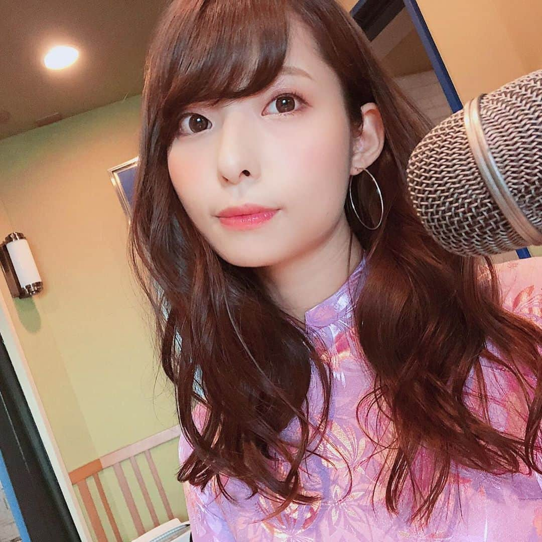 永田レイナさんのインスタグラム写真 - (永田レイナInstagram)「本日の#zipfm は #ベトナムエリアDAY ということで 朝から1日ZIP-FM各番組に出演して ベトナムの魅力をお届けしています。 プレゼントもありますよ〜🇻🇳 . .  #zipfm #ベトナム #Vietnam #vietnamairlines #ベトナム航空 #JTB #アオザイ #aodai」7月25日 18時04分 - reina_nagata