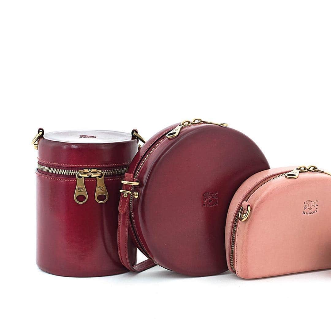 イルビゾンテのインスタグラム：「Ciprea, cover yourself with unique pieces! A handmade collection, born under the Tuscan sky. A brilliant 𝓒𝓾𝓸𝓲𝓸 to shine everyday. ☆ #ILBISONTE」