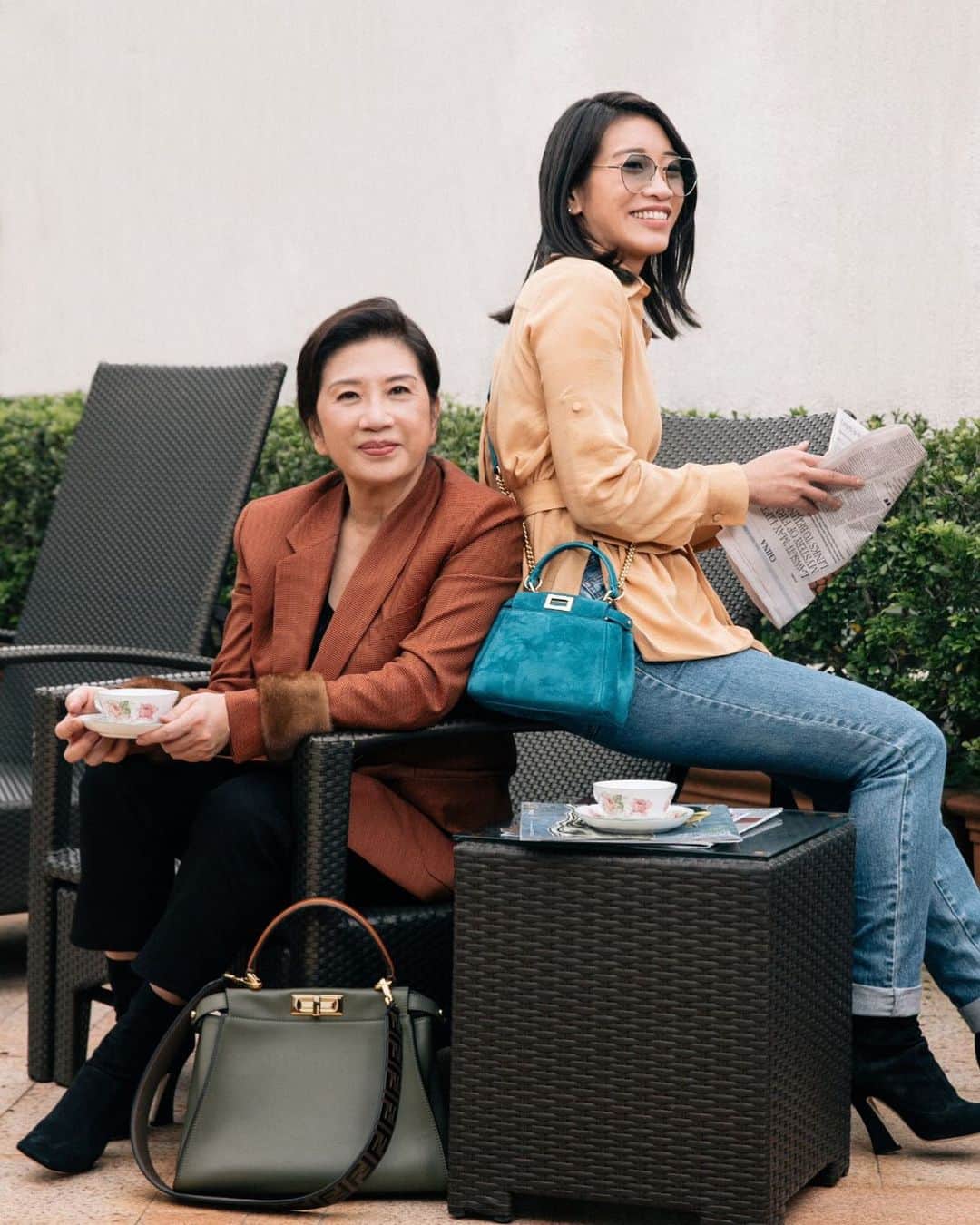 Fendiさんのインスタグラム写真 - (FendiInstagram)「The #FendiPeekaboo celebrates a bold, strong, and independent vision of femininity – our latest power couple, @deedeepoon and Marjorie Yang, being the perfect case in point. #MeAndMyPeekaboo #FendiEyewear  Discover more on @fisforfendi」7月25日 19時10分 - fendi