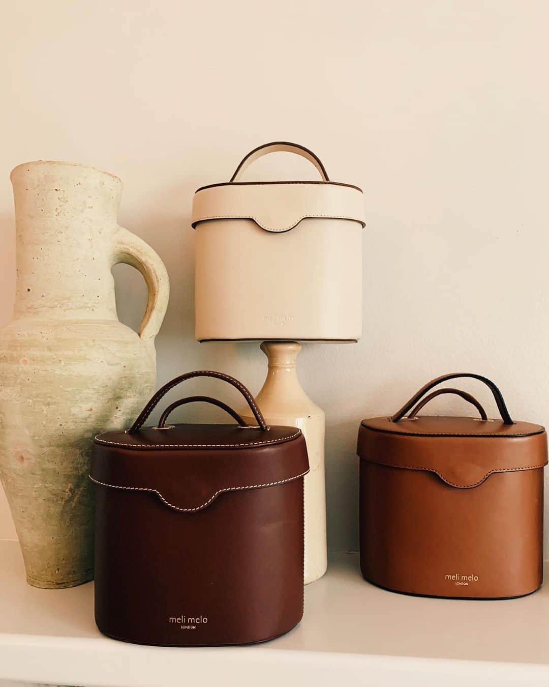 のインスタグラム：「Which of our new kitty bags will you choose ? 🐱. #newbag #new #bag #bags #b #melimelo #melimelobags #itbag #classic #timeless #design #bucket #wearallways #love #instabag #craftmanship」