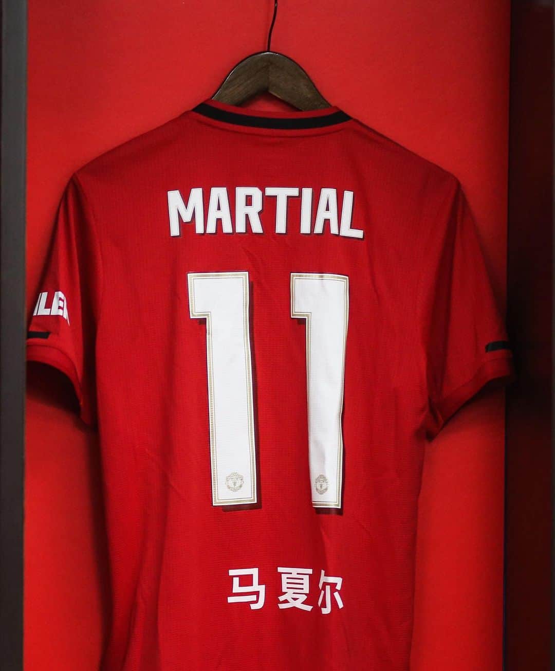 マンチェスター・ユナイテッドさんのインスタグラム写真 - (マンチェスター・ユナイテッドInstagram)「👕 Special edition shirts for matchday two in Shanghai! #MUFC #MUTOUR #ICC2019」7月25日 19時35分 - manchesterunited