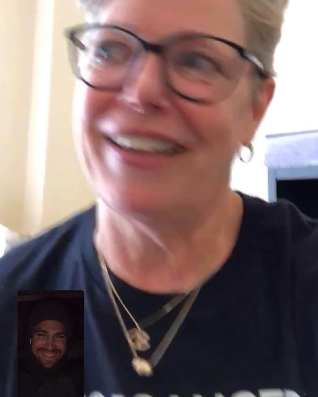 スティーヴン・アメルさんのインスタグラム写真 - (スティーヴン・アメルInstagram)「My Mom attempting to describe the birth of her second Granddaughter via FaceTime from Saudi Arabia. A play in three acts. ❤️🤗❤️😂❤️🥳」7月25日 19時57分 - stephenamell